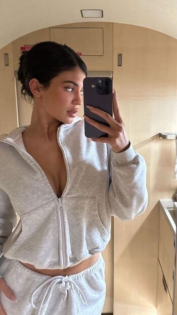 Kylie Jenner Leaked Nude OnlyFans (Photo 855)