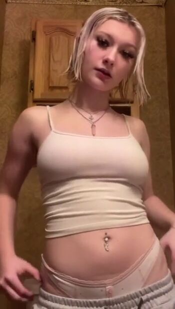 kylie29101 Leaked Nude OnlyFans (Photo 18)