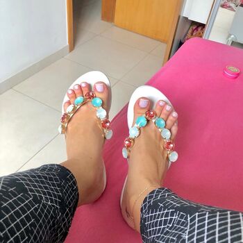 Laari_feet