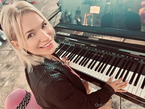 ladyinfirst Leaked Nude OnlyFans (Photo 1)