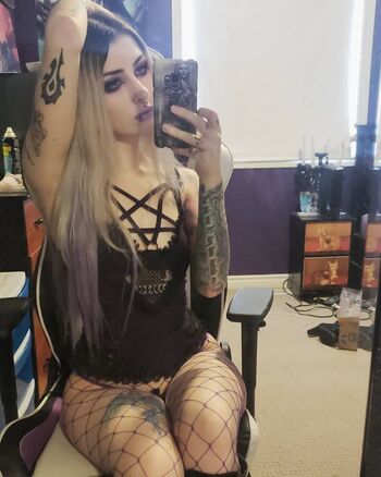 LadySurvival Leaked Nude OnlyFans (Photo 14)