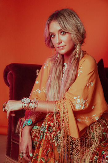 Lainey Wilson Leaked Nude OnlyFans (Photo 30)