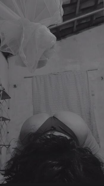 Lana Santhos Leaked Nude OnlyFans (Photo 40)