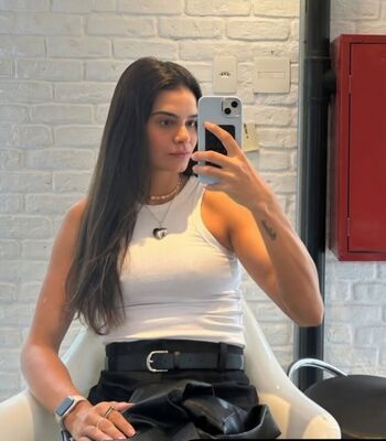 Lara Nobre