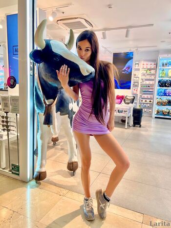 lara_sweet