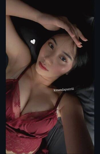 Laras Kinanda Putri