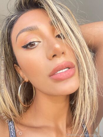 Laryn Budi Leaked Nude OnlyFans (Photo 24)