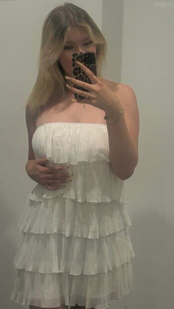 Larysa Salomea Leaked Nude OnlyFans (Photo 11)