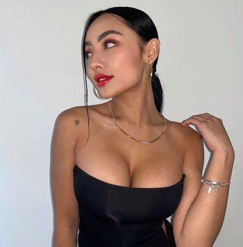 Latalzhang Leaked Nude OnlyFans (Photo 7)