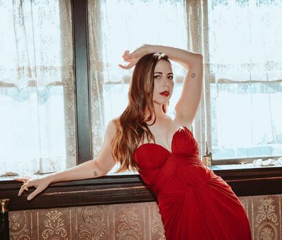Laura Bailey