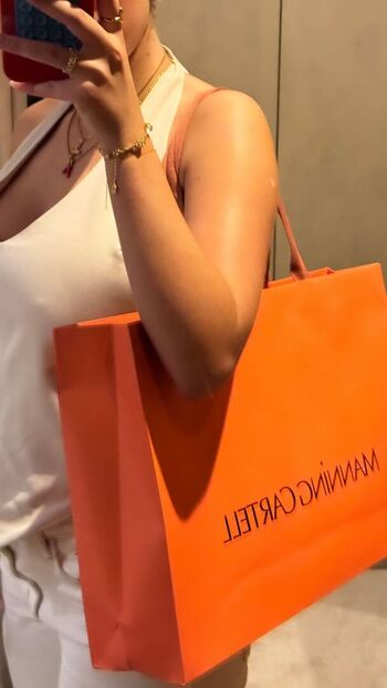 Laura.mjj Leaked Nude OnlyFans (Photo 4)