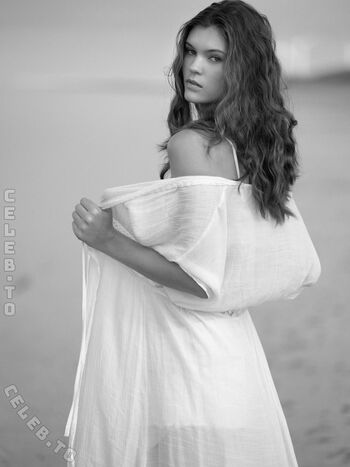 Laura Offermann Leaked Nude OnlyFans (Photo 1)