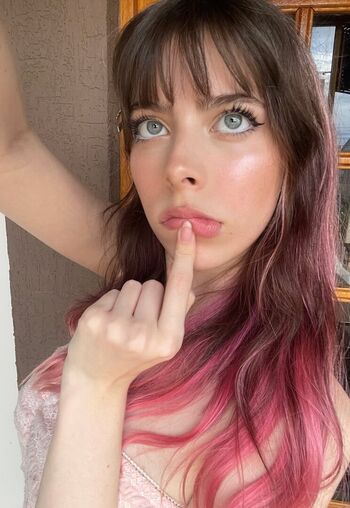 Laurakatsz Leaked Nude OnlyFans (Photo 3)