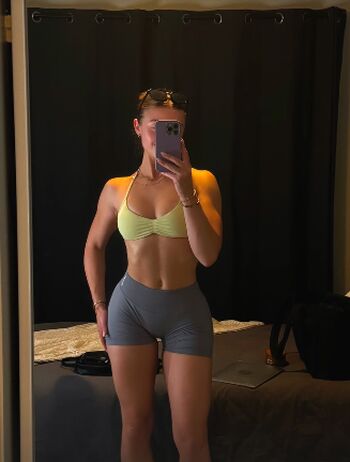 Lauren Calandriello Leaked Nude OnlyFans (Photo 22)