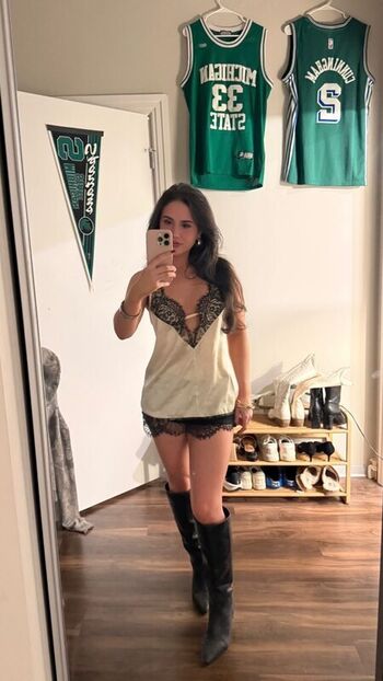 Lauren Clark Leaked Nude OnlyFans (Photo 1)