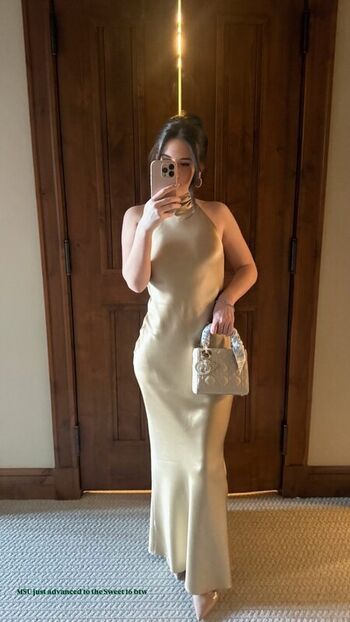 Lauren Clark Leaked Nude OnlyFans (Photo 2)