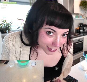 Layna Lazar