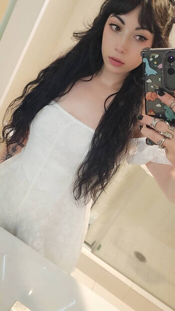 Layna Lazar