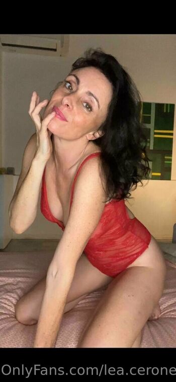 lea.cerone Leaked Nude OnlyFans (Photo 21)