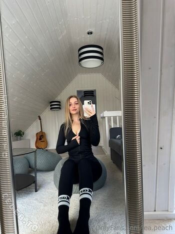 Lea Peach Leaked Nude OnlyFans (Photo 395)