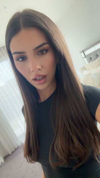 Leah Halton