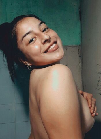 Leiva Tamara Leaked Nude OnlyFans (Photo 5)