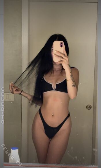 Lena Devis Leaked Nude OnlyFans (Photo 4)