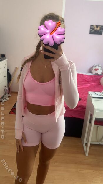 lenaa8527 Leaked Nude OnlyFans (Photo 9)