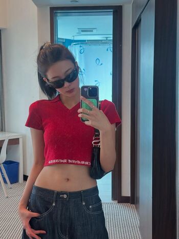 lia_loves___