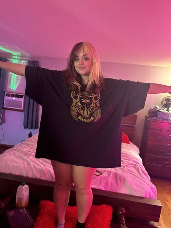 Licibops Leaked Nude OnlyFans (Photo 3)