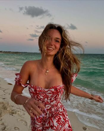 Lilah Pate Leaked Nude OnlyFans (Photo 16)