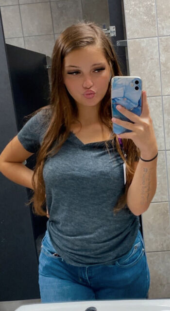 lilbabyashlyn