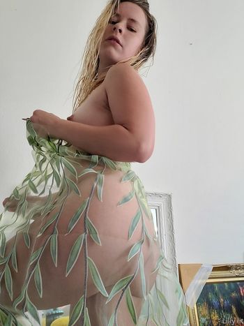 lillillylitxxx Leaked Nude OnlyFans (Photo 18)