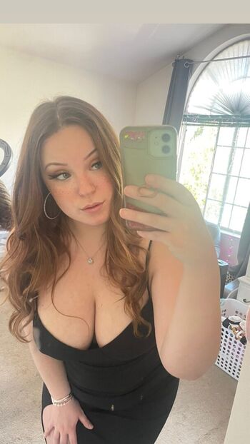 Lilly47 Leaked Nude OnlyFans (Photo 10)