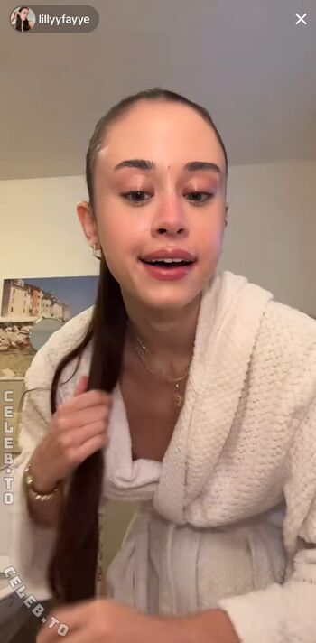 lillyfayye Leaked Nude OnlyFans (Photo 7)