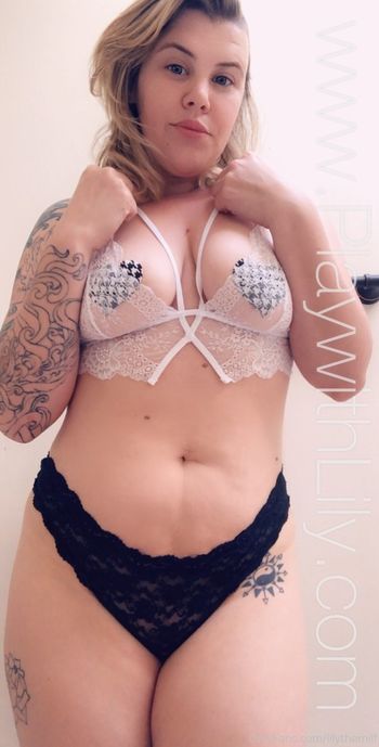lilythemilf Leaked Nude OnlyFans (Photo 27)