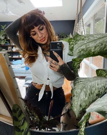 Linda Bishop Leaked Nude OnlyFans (Photo 16)