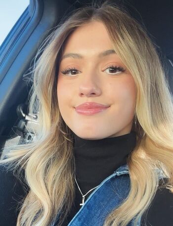 Lindsay Braun Leaked Nude OnlyFans (Photo 26)