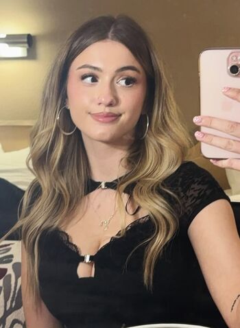 Lindsay Braun Leaked Nude OnlyFans (Photo 28)
