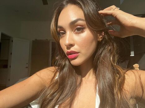 Lindsey Morgan