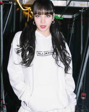 Lisa Leaked Nude OnlyFans (Photo 348)