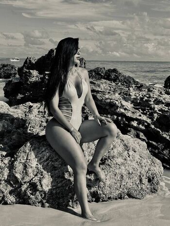 Lismara Moreira Leaked Nude OnlyFans (Photo 9)