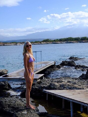 Liv Johnson Leaked Nude OnlyFans (Photo 22)