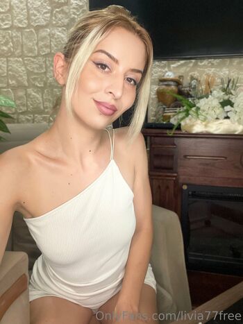 livia77free Leaked Nude OnlyFans (Photo 18)