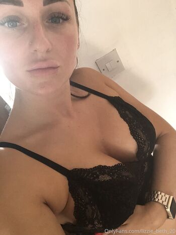 lizzie_beth_20 Leaked Nude OnlyFans (Photo 10)