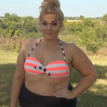 Loey Lane Leaked Nude OnlyFans (Photo 2)