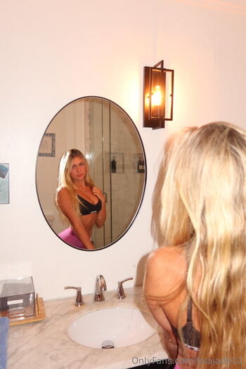Lola Greiner Leaked Nude OnlyFans (Photo 7)