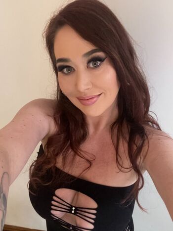 Lola Jade