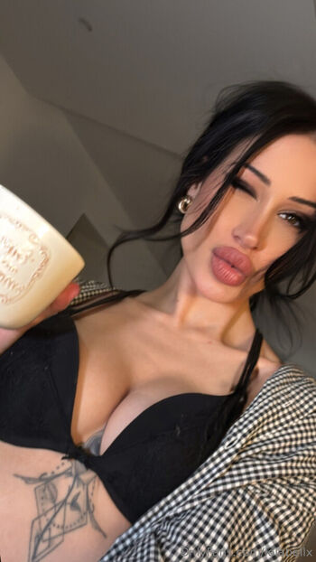 lolabellx Leaked Nude OnlyFans (Photo 19)