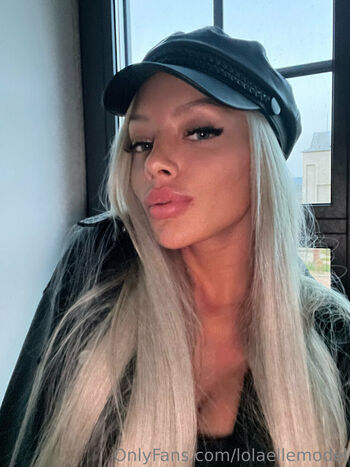 lolaellemodel